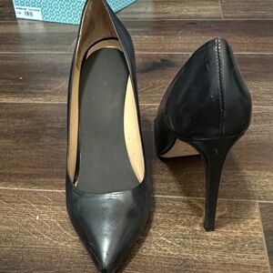 Charles David black leather heels size 9.5